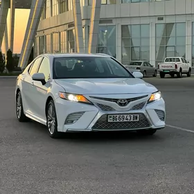 Toyota Camry 2020