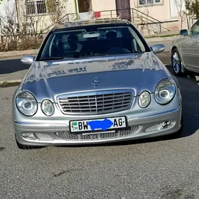 Mercedes-Benz E320 2004