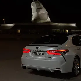 Toyota Camry 2019