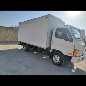 Mitsubishi Canter 2010