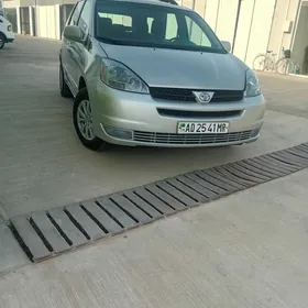Toyota Sienna 2004