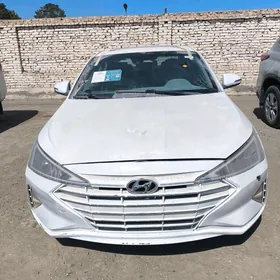 Hyundai Elantra 2020