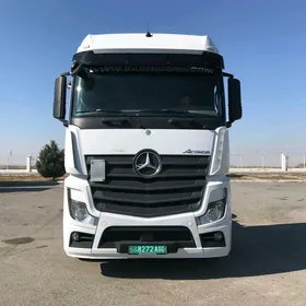 Mercedes-Benz ACTROS 3331 2014
