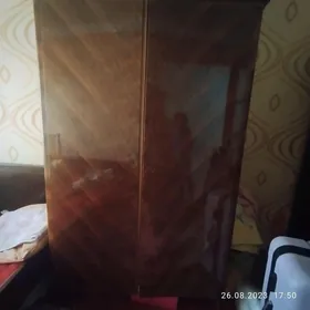 Шкаф