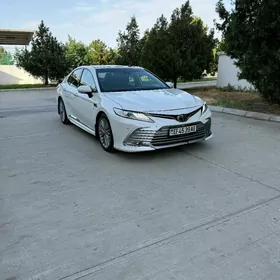 Toyota Camry 2018
