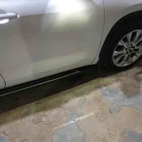 Toyota Highlander 2022