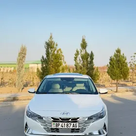Hyundai Elantra 2021