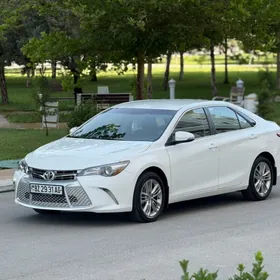 Toyota Camry 2017