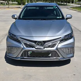 Toyota Camry 2021