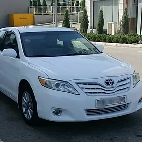 Toyota Camry 2011