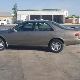 Toyota Camry 2001