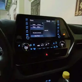 Toyota Highlander 2021
