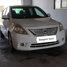 Nissan Versa 2012
