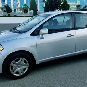 Nissan Versa 2010