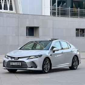 Toyota Camry 2022