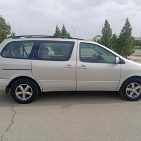 Toyota Sienna 2002