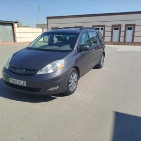 Toyota Sienna 2008