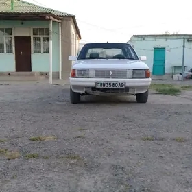Renault Europa 19 1996
