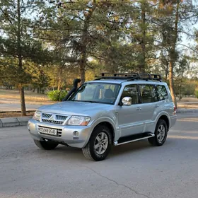 Mitsubishi Pajero 2006