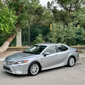 Toyota Camry 2018