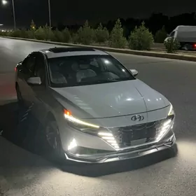 Hyundai Elantra 2021