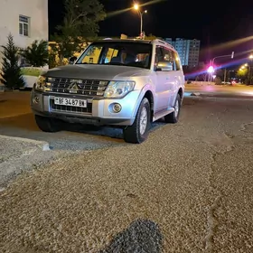 Mitsubishi Pajero 2010