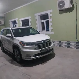 Toyota Highlander 2016
