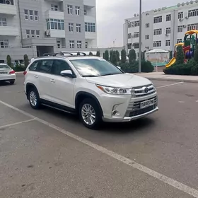 Toyota Highlander 2019