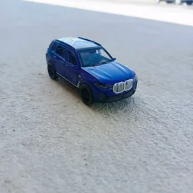 BMW X7 KİCİ METAL OYUNJAK
