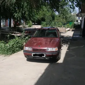 Opel Vectra 1989