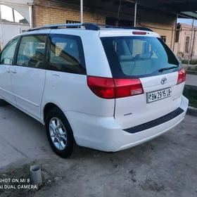 Toyota Sienna 2004