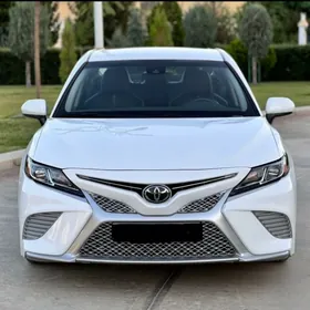 Toyota Camry 2020