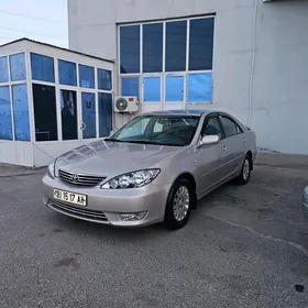 Toyota Camry 2004