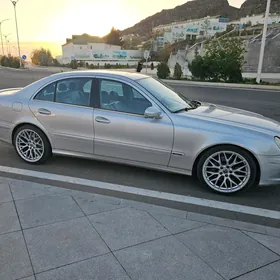 Mercedes-Benz E350 2005