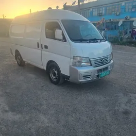 Nissan Urvan 2004