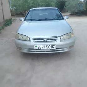 Toyota Camry 2000