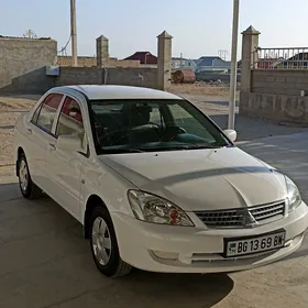Mitsubishi Lancer 2011