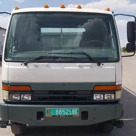 Mitsubishi Fuso 2003