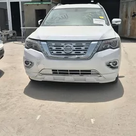 Nissan Pathfinder 2020