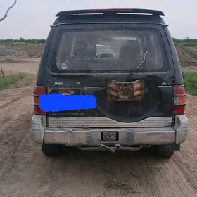 Mitsubishi Pajero 1996