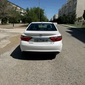 Toyota Camry 2017