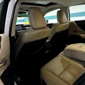 Lexus ES 350 2021