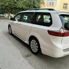 Toyota Sienna 2017