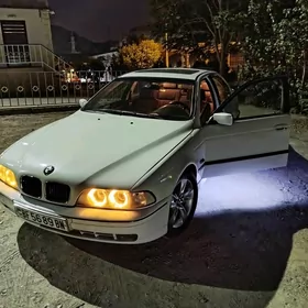 BMW E39 1998