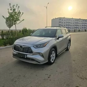 Toyota Highlander 2020