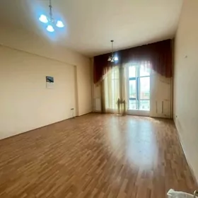 3 ком Подвойская 4 этаж