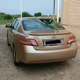 Toyota Camry 2011