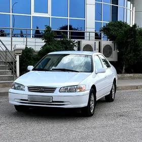 Toyota Camry 2000