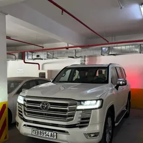 Toyota Land Cruiser 2023