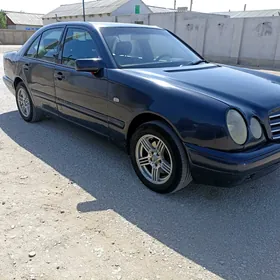 Mercedes-Benz E320 1999